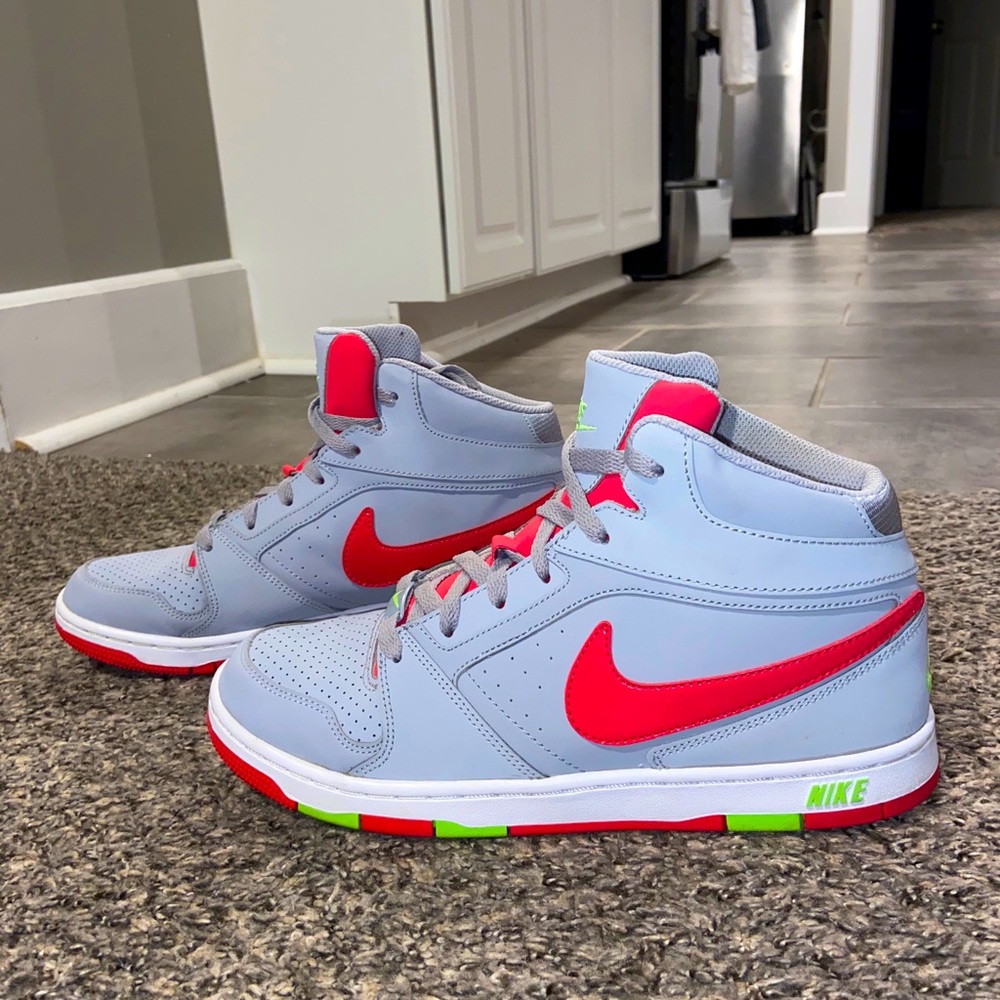 Women’s Size 10 Nike Shoes
